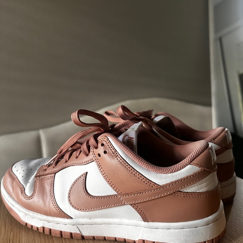 Nike Dunks - Picture 2 of 6